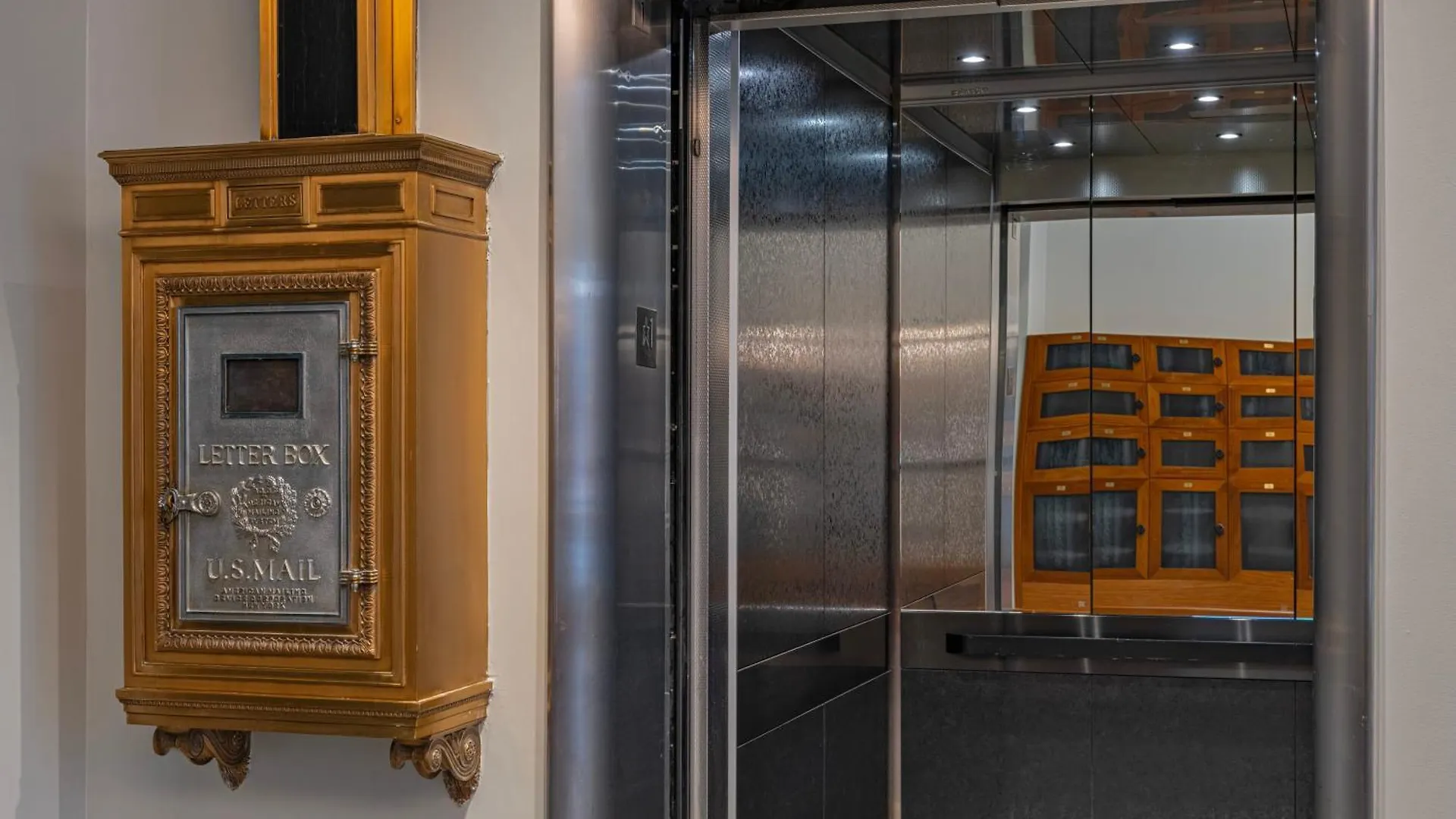 Moxy Phoenix Downtown Hotel